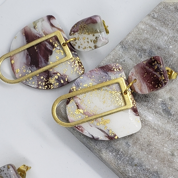 Burgundy, white and gold earrings - Picture 6 of 7